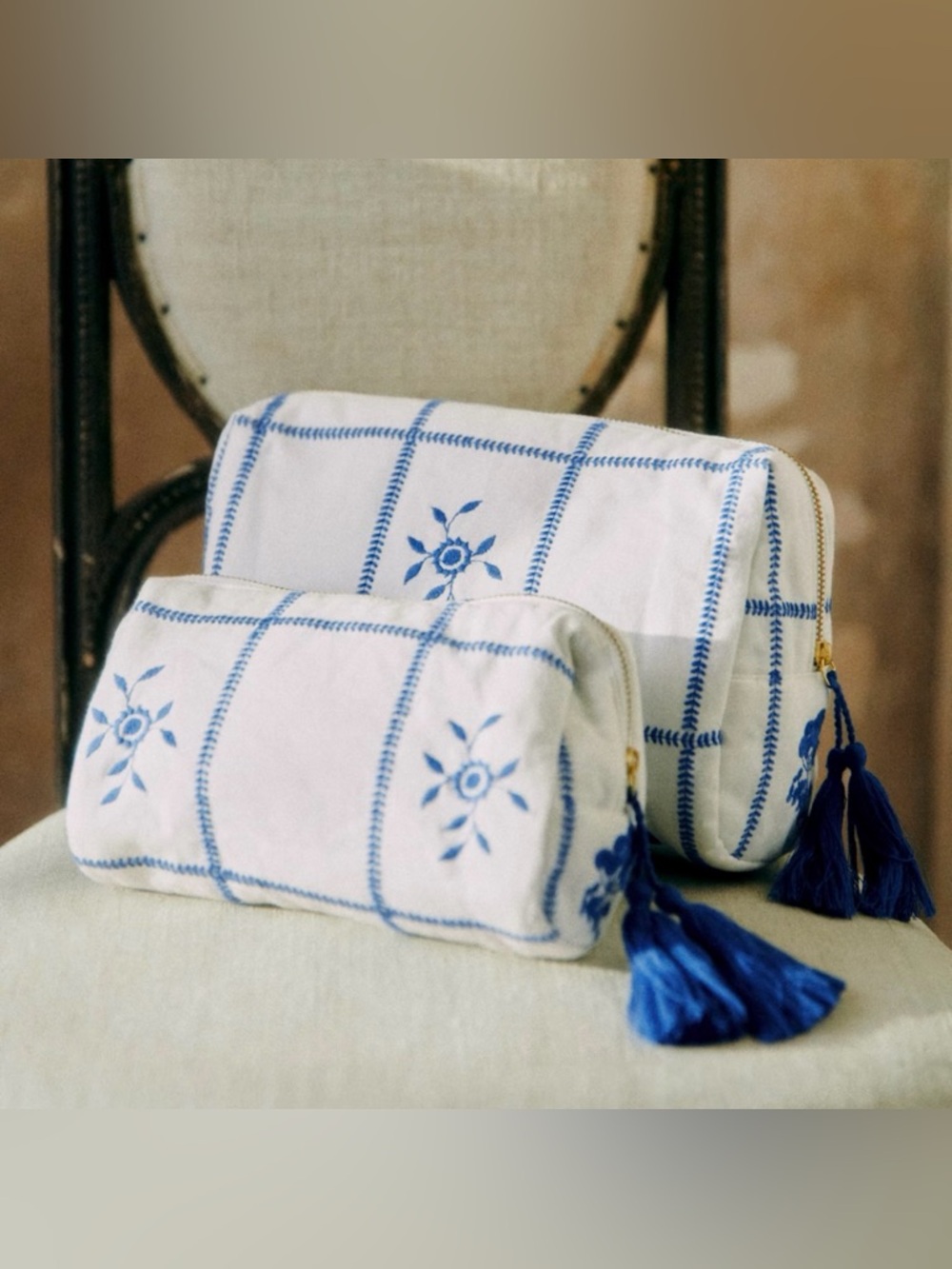 Sezane Toiletry Bag - Picture 2 of 3